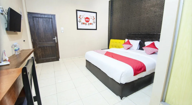 Coin Mulia Hotel By OYO Rooms, Prenota Hotel Tebing Tinggi North Sumatra Province
