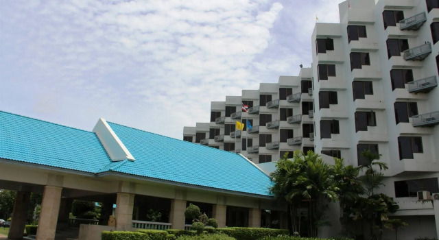 Suntara Wellness Resort & Hotel, Забронировать Курортный отель Чаченгсау Chachoengsao Province