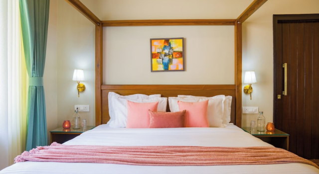 ELIVAAS Twin Chalets 4BHK Escape Villa
