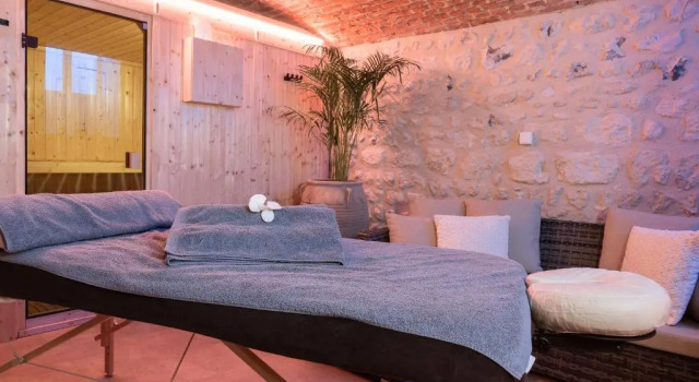 TOWNHOUSE TROUVILLE - AppartHotel & Spa, Забронировать Апарт-отель Трувиль-сюр-Мер 