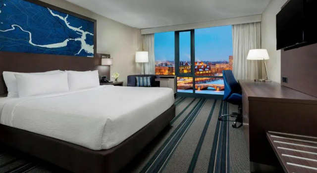Номер Standard с видом на реку Courtyard by Marriott Boston Cambridge