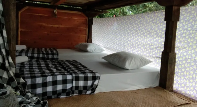 Двухместный номер Standard c 1 комнатой с видом на сад DWM ESA di Kubu Homestay By Reccoma