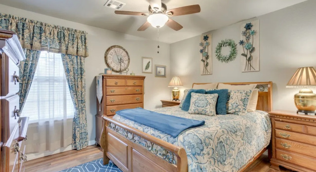 Chandler House w/ Fenced Backyard: Pets Welcome!, Buchen Sie Hotel Chandler 