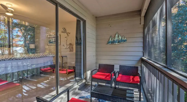 Renovated Gem w/ Pool Access: 1/4 Mi to Beach, Varaa Huoneisto Santa Rosa Beach Emerald Coast