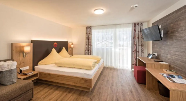 Двухместный номер Comfort с балконом Hotel Alpenfeuer Montafon