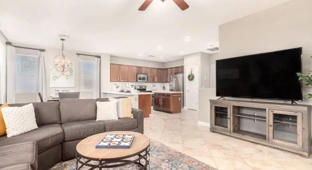 Riopelle 3 Bedroom Home, Забронировать Дом для отпуска Гилберт 