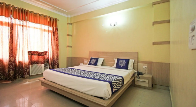 Hotel Jagdambay, Забронировать Отель Отели Джамму и Кашмира с парковкой, Парковка