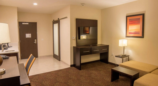 Двухместный люкс c 1 комнатой Holiday Inn Trophy Club by IHG
