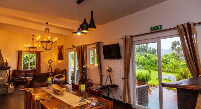 Люкс Luxury Amakoro Songa Lodge