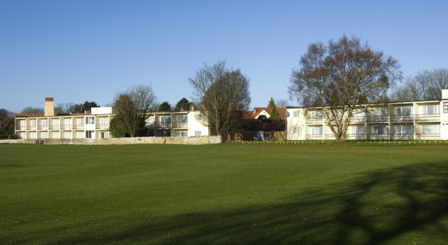 Premier Inn Bristol - Alveston, Забронировать Отель Отели Уорикшир 3 звезды, 3*