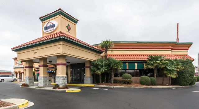 Suburban Studios Florence I-95, Забронировать Отель Отели Южной Каролины с бассейном, Бассейн