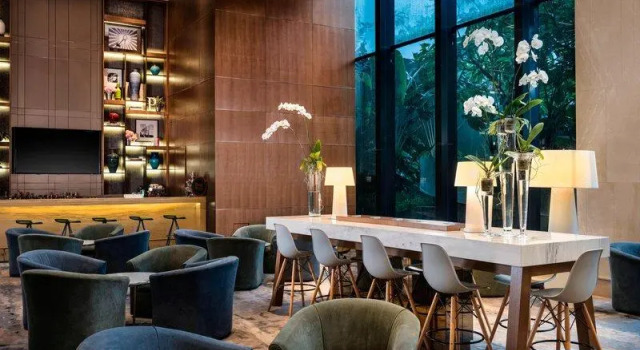 Suite junior Four Points by Sheraton Surabaya, Tunjungan Plaza