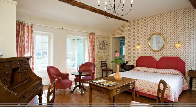 Двухместный номер Standard с красивым видом из окна Auberge De Noves