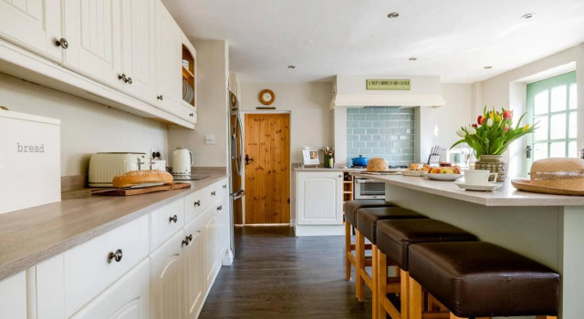 The Cottage - Characterful, coastal family home