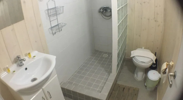 Четырёхместный номер Economy Avra Budget Beach Rooms