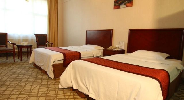 Greentree Inn Luoyang West Zhongzhou Road Hotel, Rezervovat Hotel Luo-jang Henan