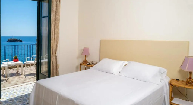 Трёхместный номер Superior с видом на море Hotel Lido Mediterranee
