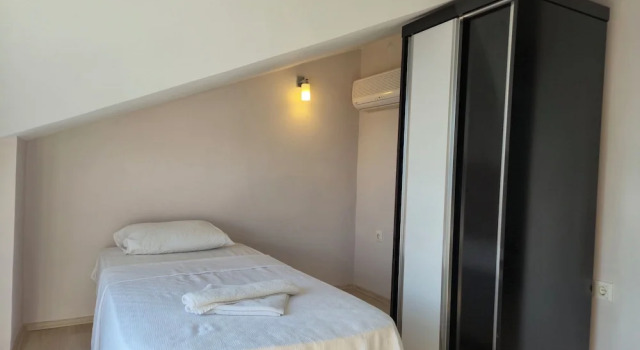 Трёхместный номер Standard с балконом Habesos Hotel