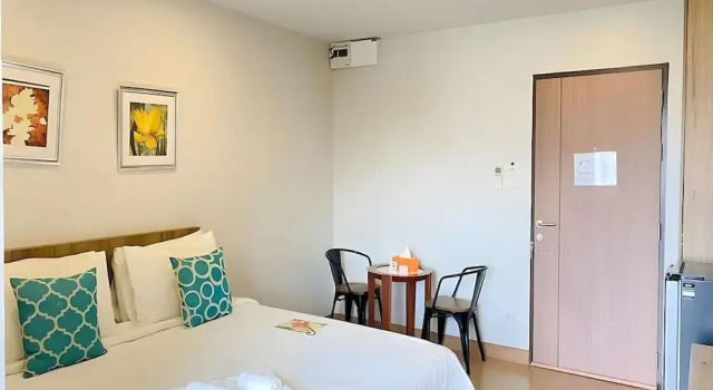 Двухместный номер Standard с балконом Casaluxe Hotel and Resident