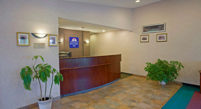 Americas Best Value Inn Lansing, Book Hotel Hoteller i Lansing med pool, Swimmingpool