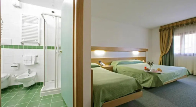 Четырёхместный номер Comfort Liberty Hotel Malé