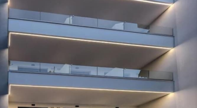 Cens Platinum Luxury Suites