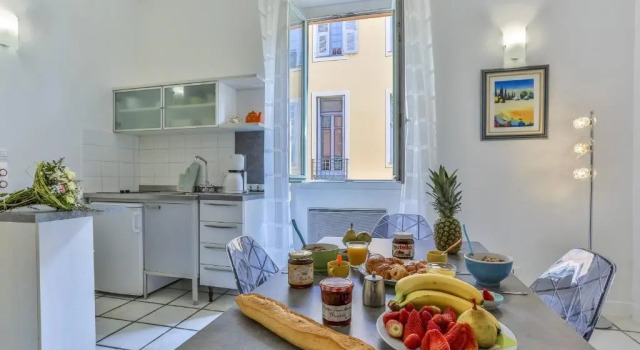 Superb Studio in Old Nice 2min walk from the beach