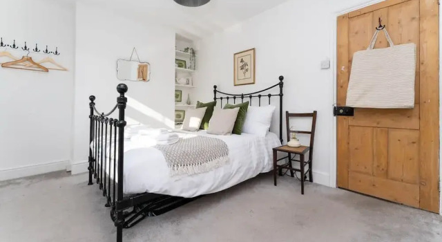 Коттедж Host Stay Centurion House