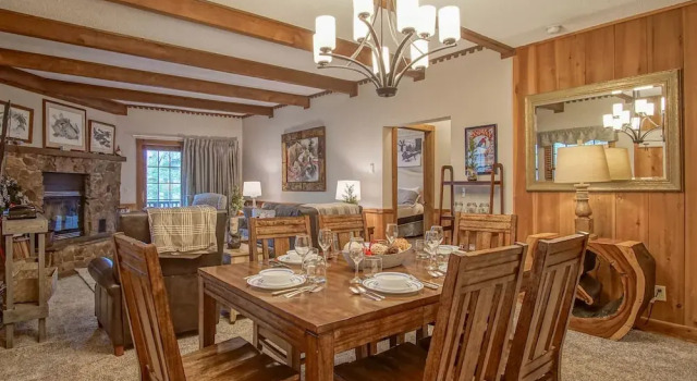 Номер Standard Whistlepunk # 28: 2 Bedrooms, 2 Full Baths: Slope Side. Wood Fireplace. Central Location