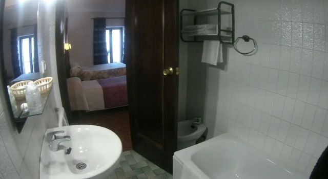 Двухместный номер Superior с балконом и с видом на город Hostal Marqués de Zahara