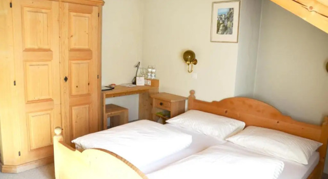 Трёхместный номер Standard Casa Tödi Restaurant Hotel