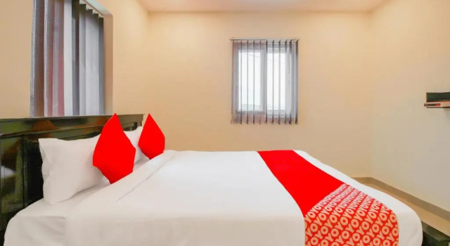 SPOT ON Pnd Complex, Varaa Hotelli Edulliset hotellit kohteessa Telangana