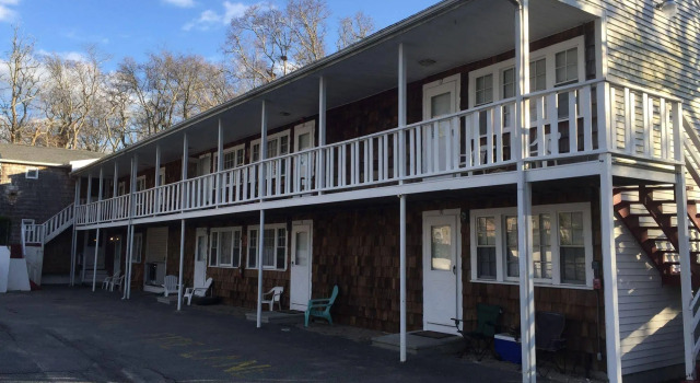La Plaza Del Sol, Book Hotel Mashpee Cape Cod