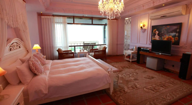 23.5 Blue B & B, Rezervați Bed and Breakfast Houluo Taiwan