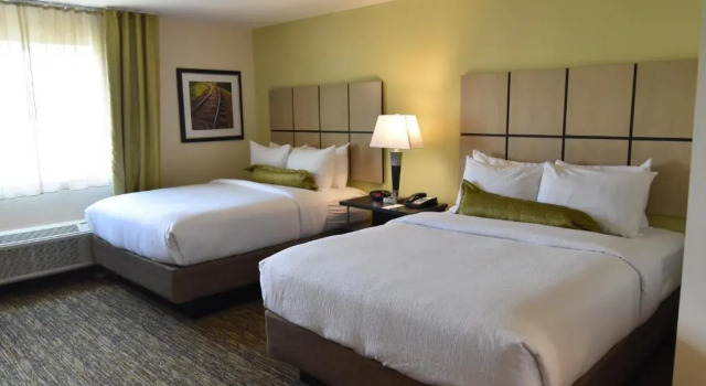 Четырёхместный люкс Candlewood Suites - Baton Rouge - College Drive by IHG