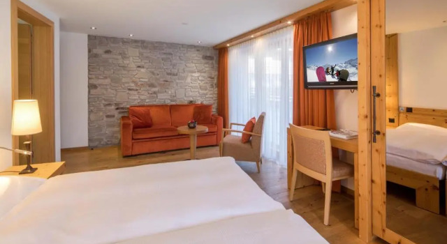 Трёхместный номер Standard The Phoenix Fitness Hotel & free Spa Access at Alpen Resort
