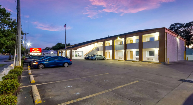 Econo Lodge Little Creek