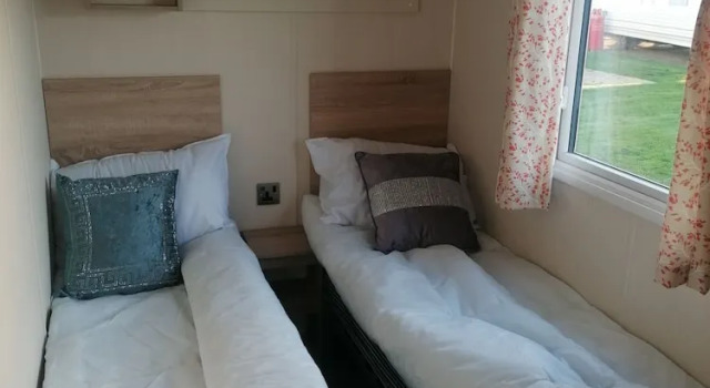 4-bedroom Caravan/static Home in Clacton-on-sea, 预订 度假屋 滨海克拉克顿 埃塞克斯
