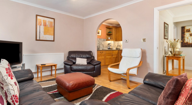 Arcadia House - Lovely Apartment Close to Beaches Harbour and Town Centre, Забронировать Апартаменты/квартира Отели Тенби с парковкой, рядом с Castle Hill, Парковка