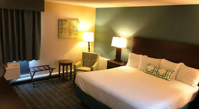 Номер Standard Best Western Woodhaven Inn