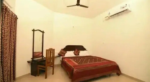 Linchu Ayur Resort, Rezerwuj Ośrodek wypoczynkowy Hotele w Nowe Delhi z basenem, Basen