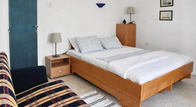 Nice Home in Dobrota With 3 Bedrooms and Wifi, Book Hotel Hoteller i Kotor Riviera med parkering, Parkering