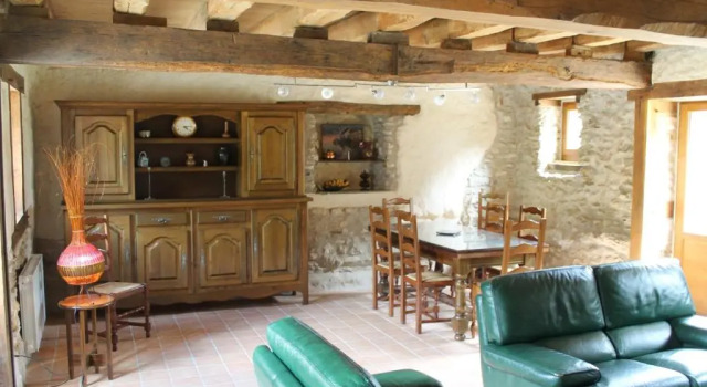 Maison La Puye, 4 pièces, 8 personnes - FR-1-541-37, Prenota Hotel La Puye Aquitania