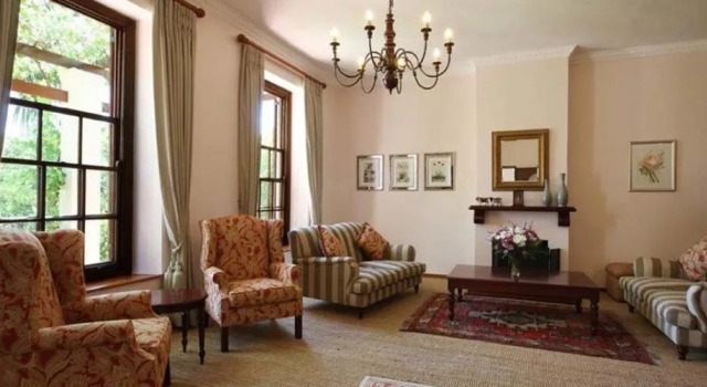 Ridgeback House, Забронировать Отель Парл Парл