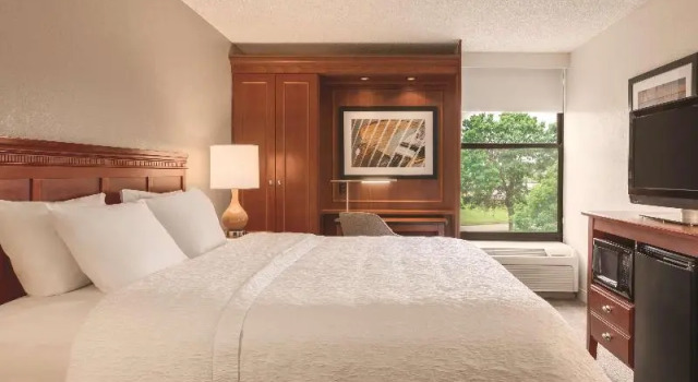 Двухместная студия Hampton Inn Des Moines-Airport