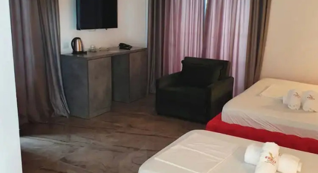 Kelder Suite met balkon Hotel Eagle