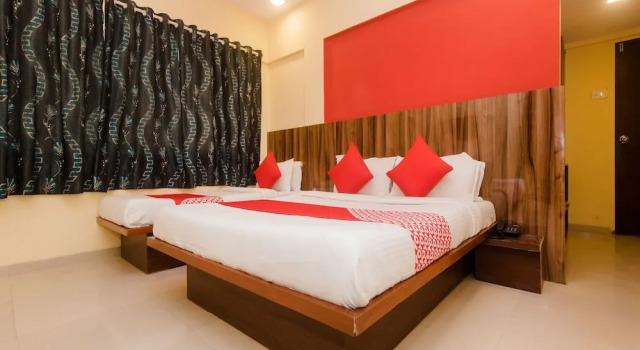 OYO 13470 Hotel Symphony House