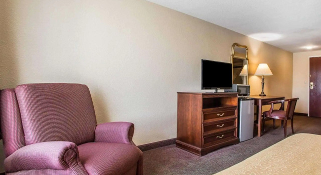 Четырёхместный номер Standard Quality Inn & Suites Middletown - Franklin