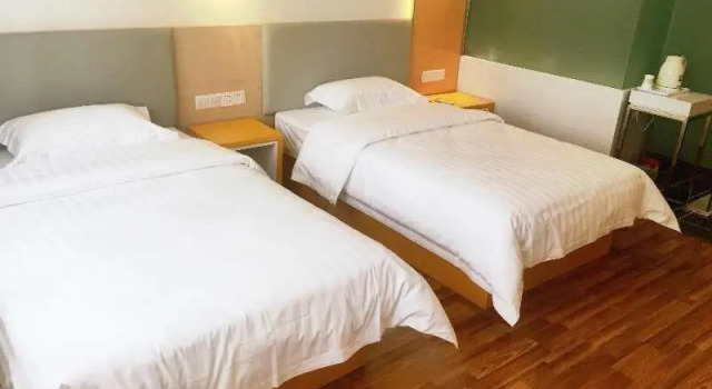 Двухместный номер Standard 7 Days Hotel Urumqi Kashgar East Road Normal University Branch
