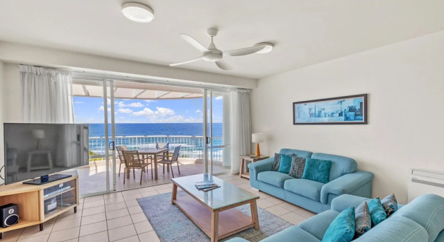 Номер Standard Пентхаус c 1 комнатой с балконом и с видом на океан La Mer Sunshine Beachfront